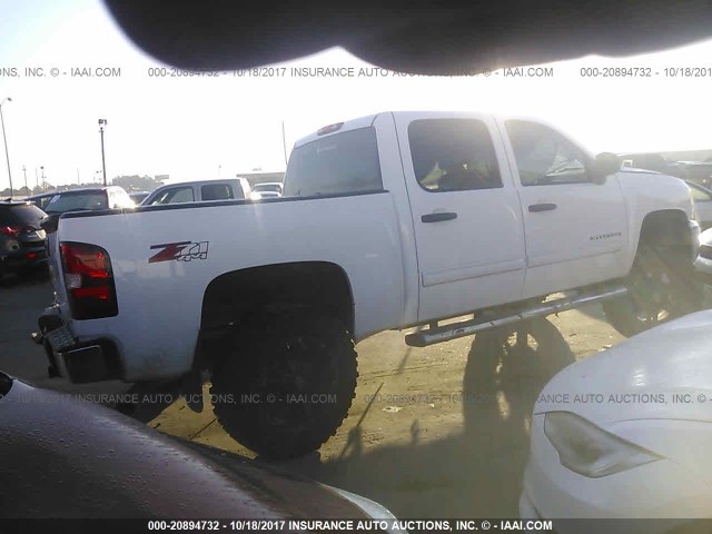 3GCPKSE76DG145166 - 2013 CHEVROLET SILVERADO K1500 LT WHITE photo 4