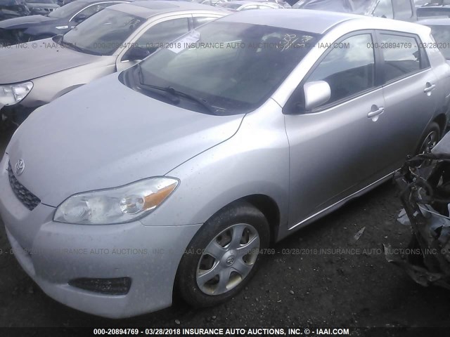 2T1KU40EX9C067224 - 2009 TOYOTA COROLLA MATRIX  SILVER photo 2