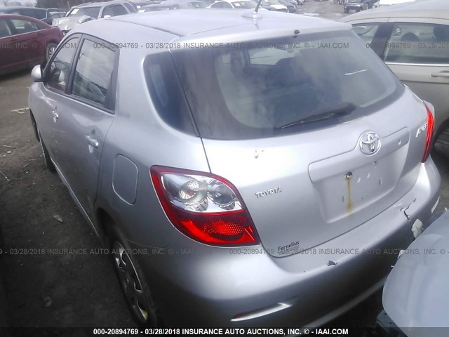 2T1KU40EX9C067224 - 2009 TOYOTA COROLLA MATRIX  SILVER photo 3