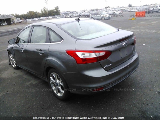 1FAHP3H25CL134145 - 2012 FORD FOCUS SEL GRAY photo 3