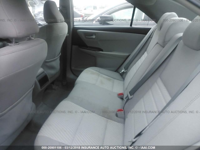 4T1BF1FK1HU683333 - 2017 TOYOTA CAMRY LE/XLE/SE/XSE Schwarz Foto 8