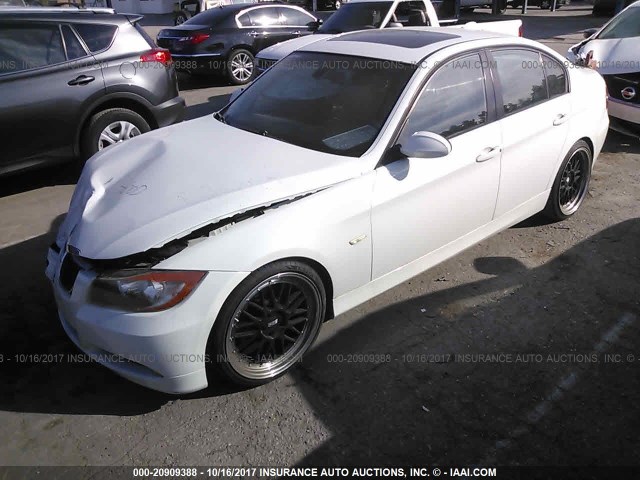 WBAVC53568FZ87050 - 2008 BMW 328 I SULEV WHITE photo 2