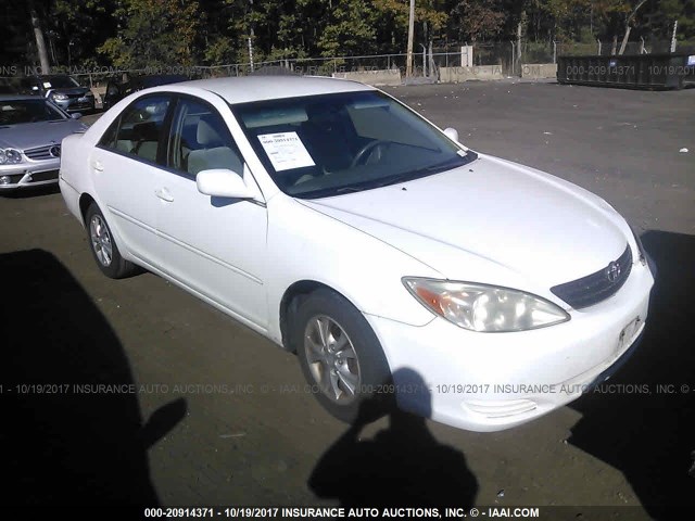 4T1BF30K54U063342 - 2004 TOYOTA CAMRY LE/XLE/SE WHITE photo 1