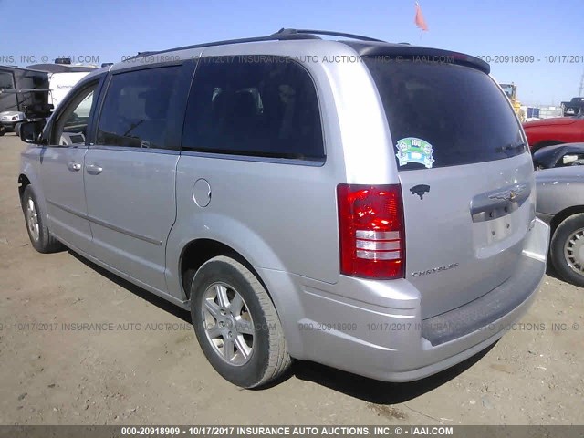 2A4RR5D17AR299596 - 2010 CHRYSLER TOWN & COUNTRY TOURING SILVER photo 3