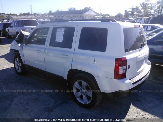 1C4NJPFB6FD328593 - 2015 JEEP PATRIOT LATITUDE WHITE photo 3