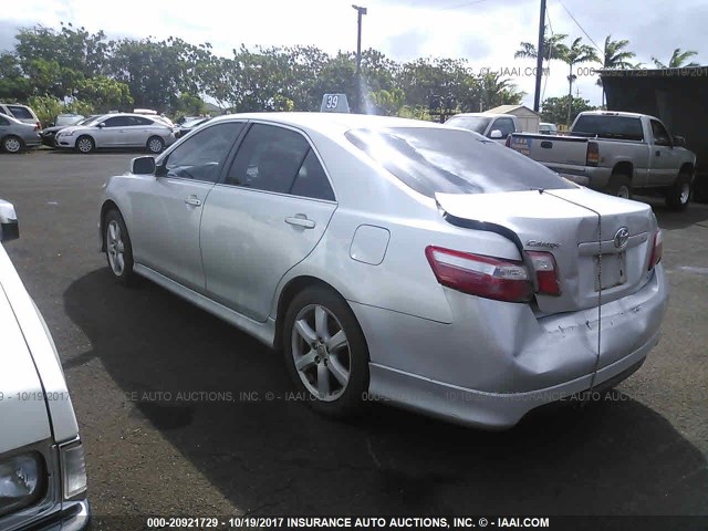 4T1BE46K09U911506 - 2009 TOYOTA CAMRY SE/LE/XLE SILVER photo 3