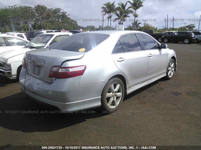 4T1BE46K09U911506 - 2009 TOYOTA CAMRY SE/LE/XLE SILVER photo 4