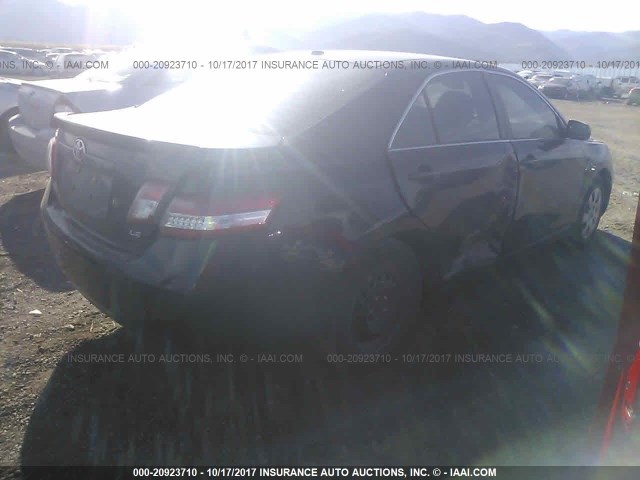 4T1BF3EK9BU729673 - 2011 TOYOTA CAMRY SE/LE/XLE BLACK photo 4