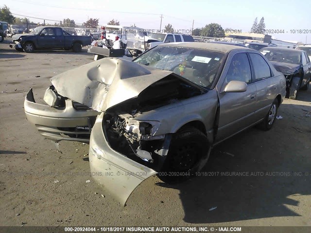 4T1BG22K9XU870553 - 1999 TOYOTA CAMRY CE/LE/XLE 金色 照片 2