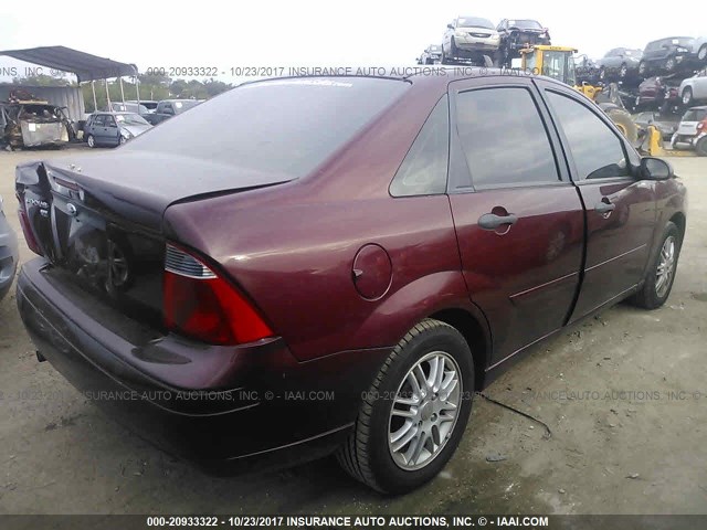 1FAFP34N57W264082 - 2007 FORD FOCUS ZX4/S/SE/SES MAROON photo 4