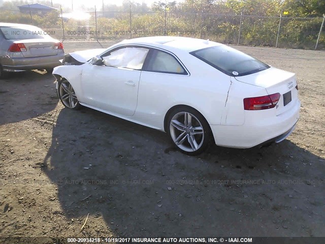 WAUGVAFR8CA001629 - 2012 AUDI S5 PREMIUM PLUS 白色 照片 3