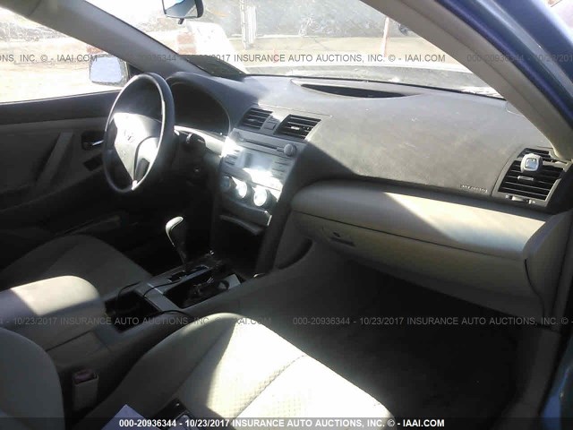 4T1BE46K59U909718 - 2009 TOYOTA CAMRY SE/LE/XLE Light Blue photo 5
