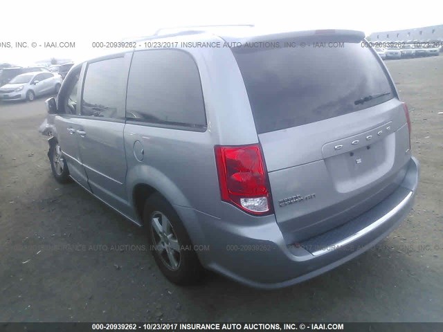 2C4RDGCG5DR627236 - 2013 DODGE GRAND CARAVAN SXT SILVER photo 3