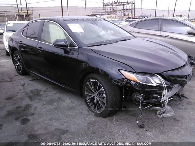 JTNB11HK1J3017984 - 2018 TOYOTA CAMRY L/LE/XLE/SE/XSE BLACK photo 1