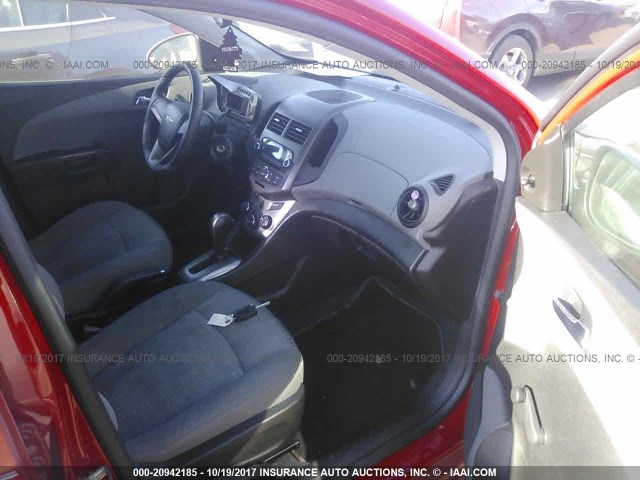 1G1JA5SH1C4169029 - 2012 CHEVROLET SONIC LS 红色 照片 5