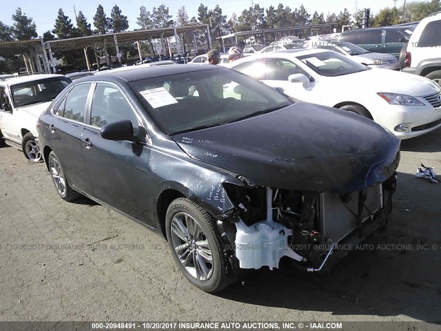 4T1BF1FK8HU733242 - 2017 TOYOTA CAMRY LE/XLE/SE/XSE BLACK photo 1