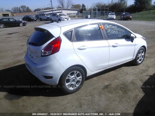 3FADP4EJ4FM167530 - 2015 FORD FIESTA SE WHITE photo 4