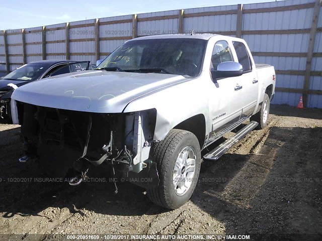 3GCRKSE33AG193676 - 2010 CHEVROLET SILVERADO K1500 LT SILVER photo 2