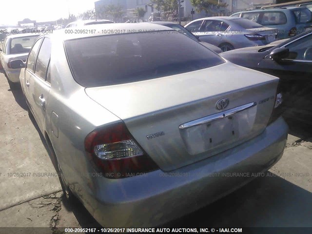 JTDBE30K720135430 - 2002 TOYOTA CAMRY LE/XLE/SE SILVER photo 3