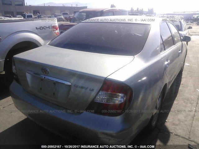 JTDBE30K720135430 - 2002 TOYOTA CAMRY LE/XLE/SE SILVER photo 4