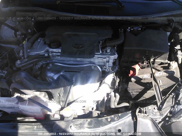 4T4BF1FK2GR560628 - 2016 TOYOTA CAMRY LE/XLE/SE/XSE ლურჯი ფოტო 10