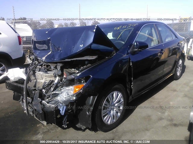 4T4BF1FK2ER379512 - 2014 TOYOTA CAMRY L/SE/LE/XLE BLUE photo 2