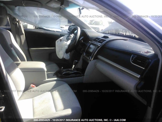 4T4BF1FK2ER379512 - 2014 TOYOTA CAMRY L/SE/LE/XLE BLUE photo 5