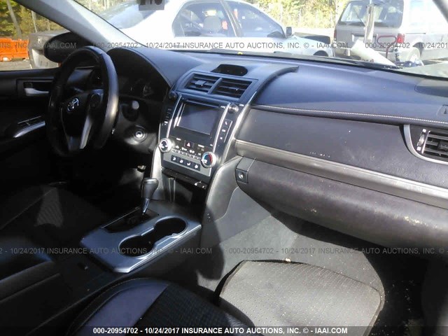 4T1BF1FK9CU177421 - 2012 TOYOTA CAMRY SE/LE/XLE BLACK photo 5