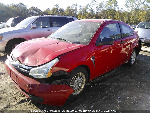 1FAHP33N18W280601 - 2008 FORD FOCUS SE/SEL/SES RED photo 2