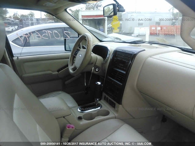 1FMEU65826UA87571 - 2006 FORD EXPLORER LIMITED Ақ фото 5