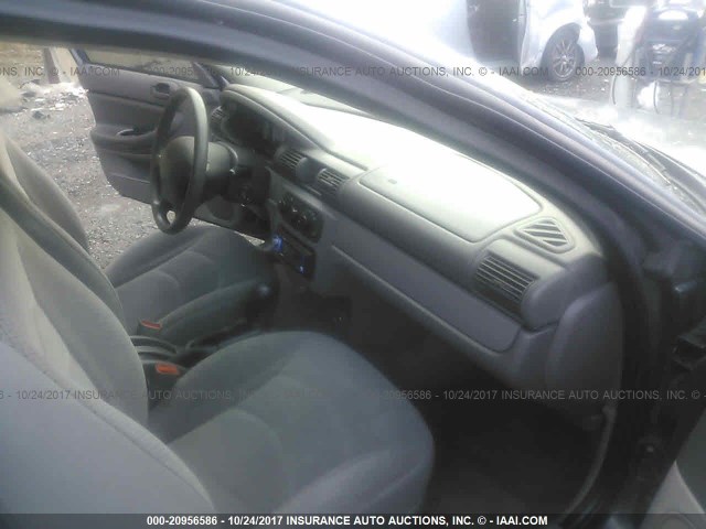 1B3EL36T24N134485 - 2004 DODGE STRATUS SE GRAY photo 5