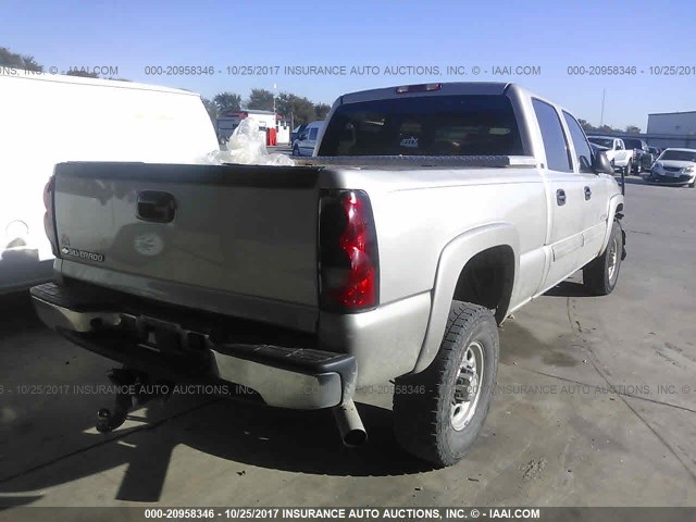 1GCHC23U86F266408 - 2006 CHEVROLET SILVERADO C2500 HEAVY DUTY GRAY photo 4