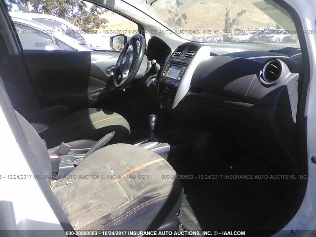 3N1CE2CP2FL432655 - 2015 NISSAN VERSA NOTE S/S PLUS/SV/SL/SR WHITE photo 5