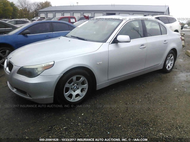 WBANA53514B848841 - 2004 BMW 525 I 银色 照片 2