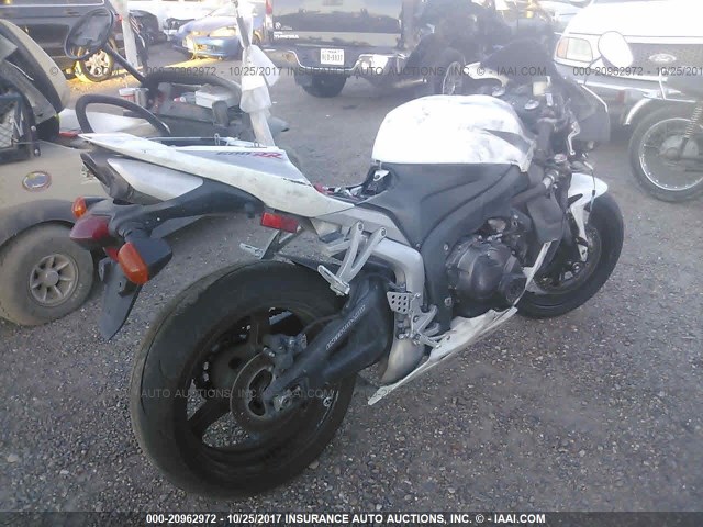 JH2PC40097M003163 - 2007 HONDA CBR600 RR WHITE photo 4