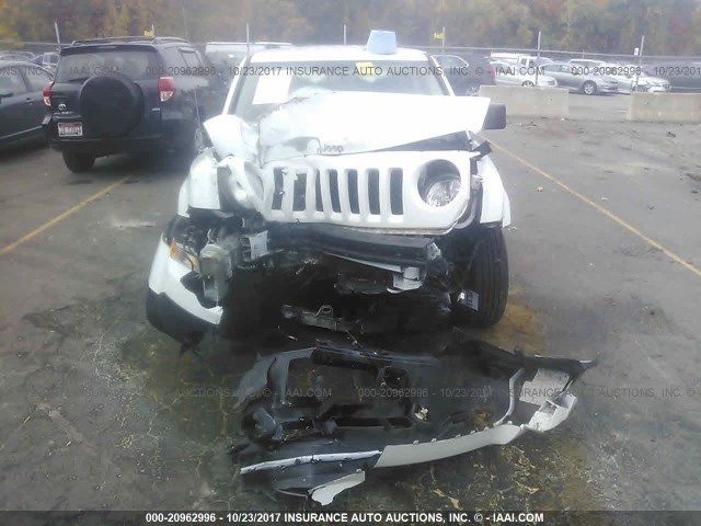 1C4NJRFB3FD225904 - 2015 JEEP PATRIOT LATITUDE WHITE photo 6