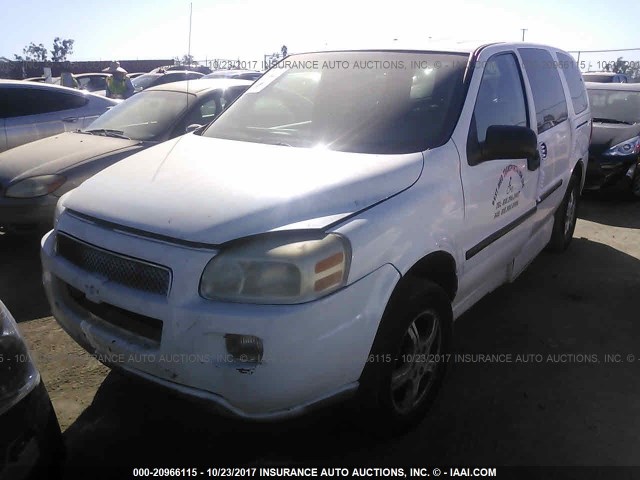 1GBDV13W78D154822 - 2008 CHEVROLET UPLANDER INCOMPLETE WHITE photo 2