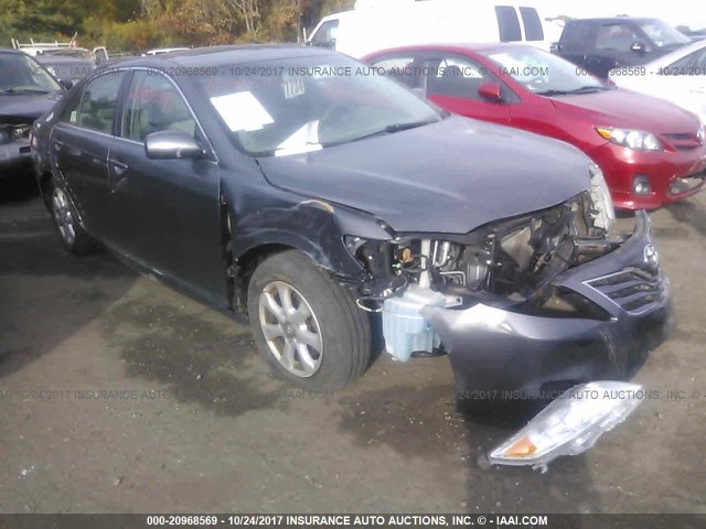 4T4BF3EK5BR123177 - 2011 TOYOTA CAMRY SE/LE/XLE ნაცრისფერი ფოტო 1