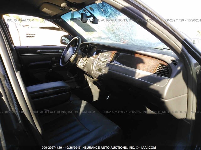 1LNHM84W07Y627406 - 2007 LINCOLN TOWN CAR EXECUTIVE L BLACK photo 5