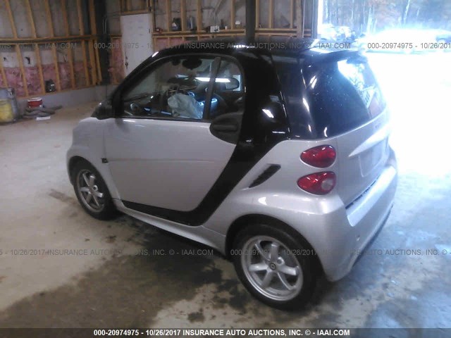 WMEEJ3BA0FK802637 - 2015 SMART FORTWO PURE/PASSION SILVER photo 3