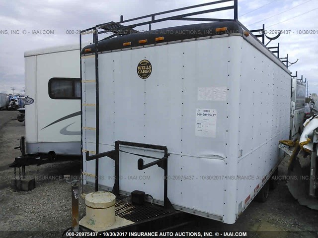 1WC200F26H1036392 - 1987 WELLS CARGO ENCLOSED  WHITE photo 2
