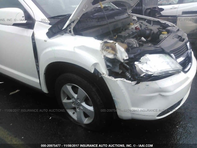 3D4GG57V19T241853 - 2009 DODGE JOURNEY SXT WHITE photo 6