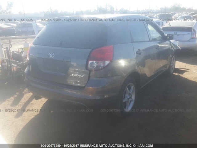 2T1KR32E24C178206 - 2004 TOYOTA COROLLA MATRIX XR GRAY photo 4