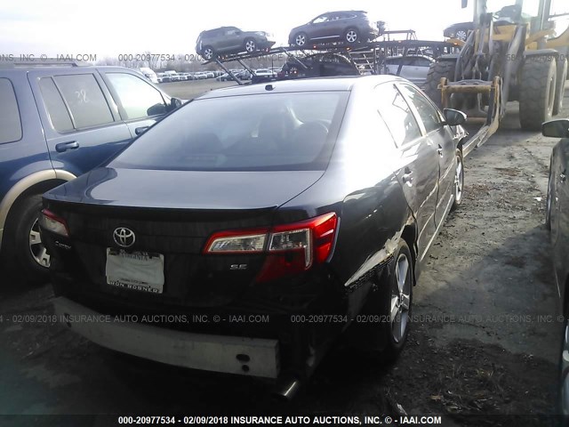 4T1BF1FK3CU091974 - 2012 TOYOTA CAMRY SE/LE/XLE BLACK photo 4