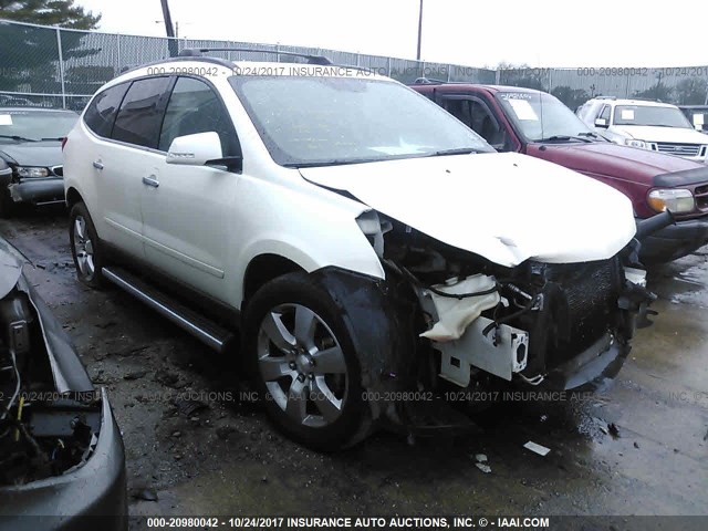 1GNKRGED3BJ391300 - 2011 CHEVROLET TRAVERSE LT SILVER photo 1