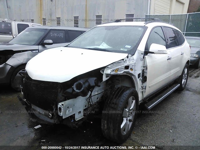 1GNKRGED3BJ391300 - 2011 CHEVROLET TRAVERSE LT SILVER photo 2