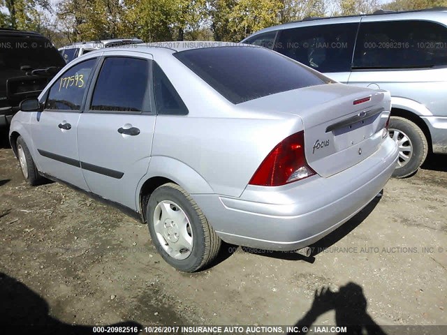 1FAFP33P33W239744 - 2003 FORD FOCUS LX SILVER photo 3