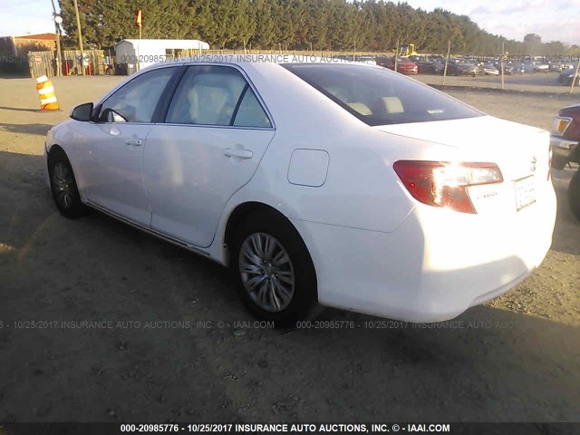 4T1BF1FK1EU471088 - 2014 TOYOTA CAMRY L/SE/LE/XLE 白色 照片 3