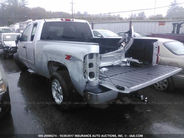 1GCRKSE77CZ309189 - 2012 CHEVROLET SILVERADO K1500 LT SILVER photo 3