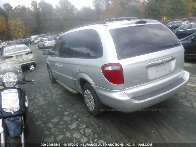 2C4GP44392R553731 - 2002 CHRYSLER TOWN & COUNTRY LX SILVER photo 3